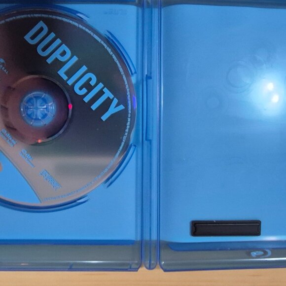 Duplicity (Blu-Ray, 2009) Universal, Julia Roberts Clive Owen Retro no scratches - Picture 3 of 4